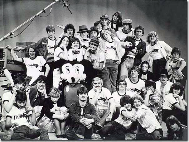 81-82 Cast Picture
